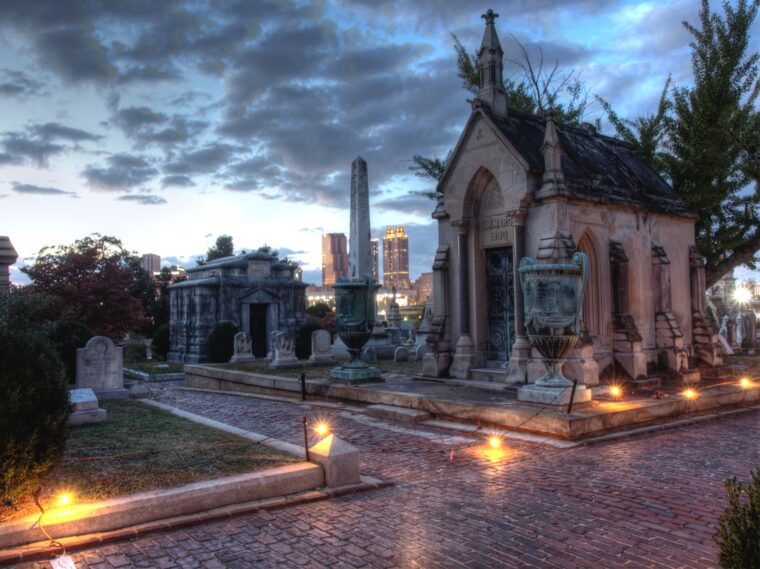 Oakland Cemetery