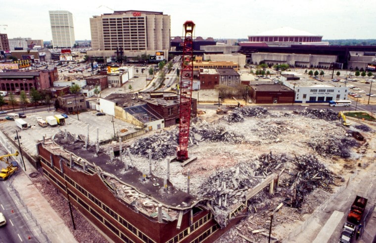 Demolition of buildings in an empty lot