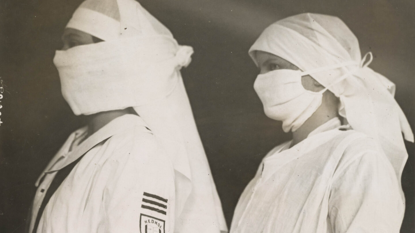 nurses wearing masks