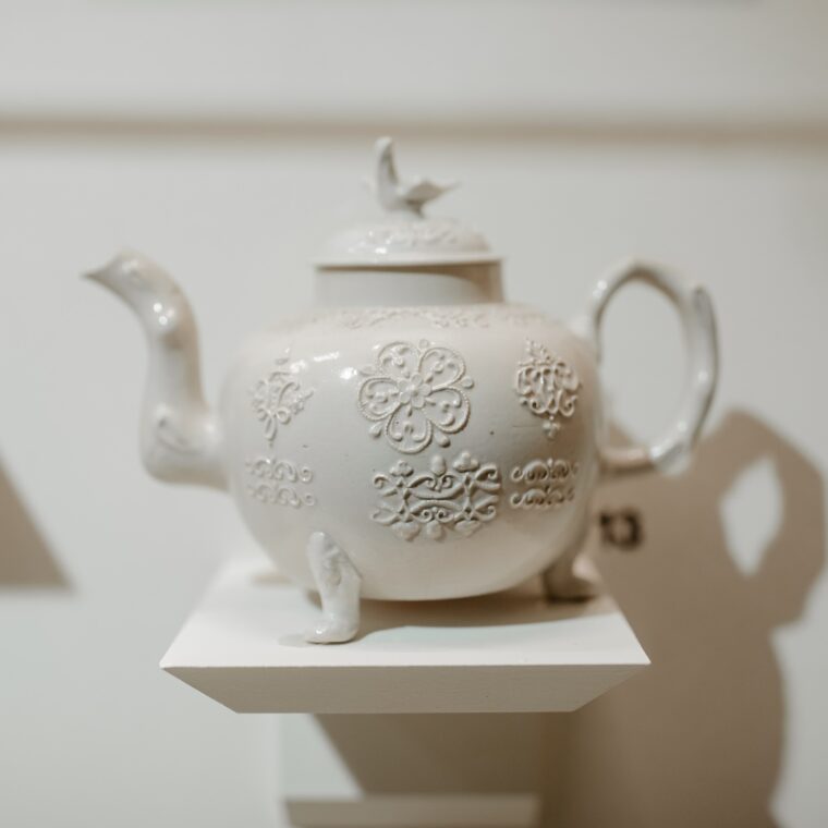 Shutze white teapot