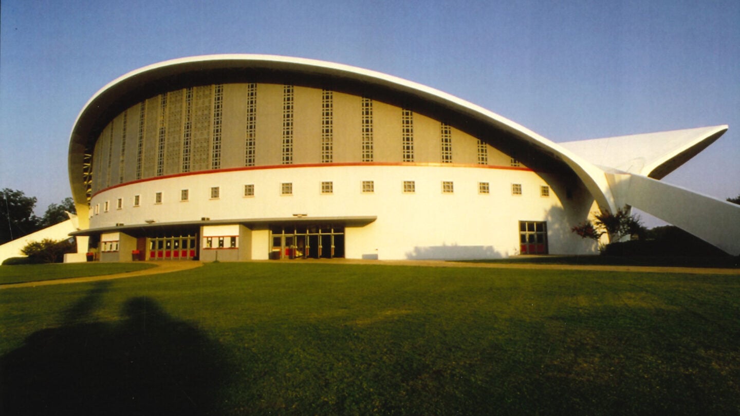 Exterior of Stegemen Coliseum