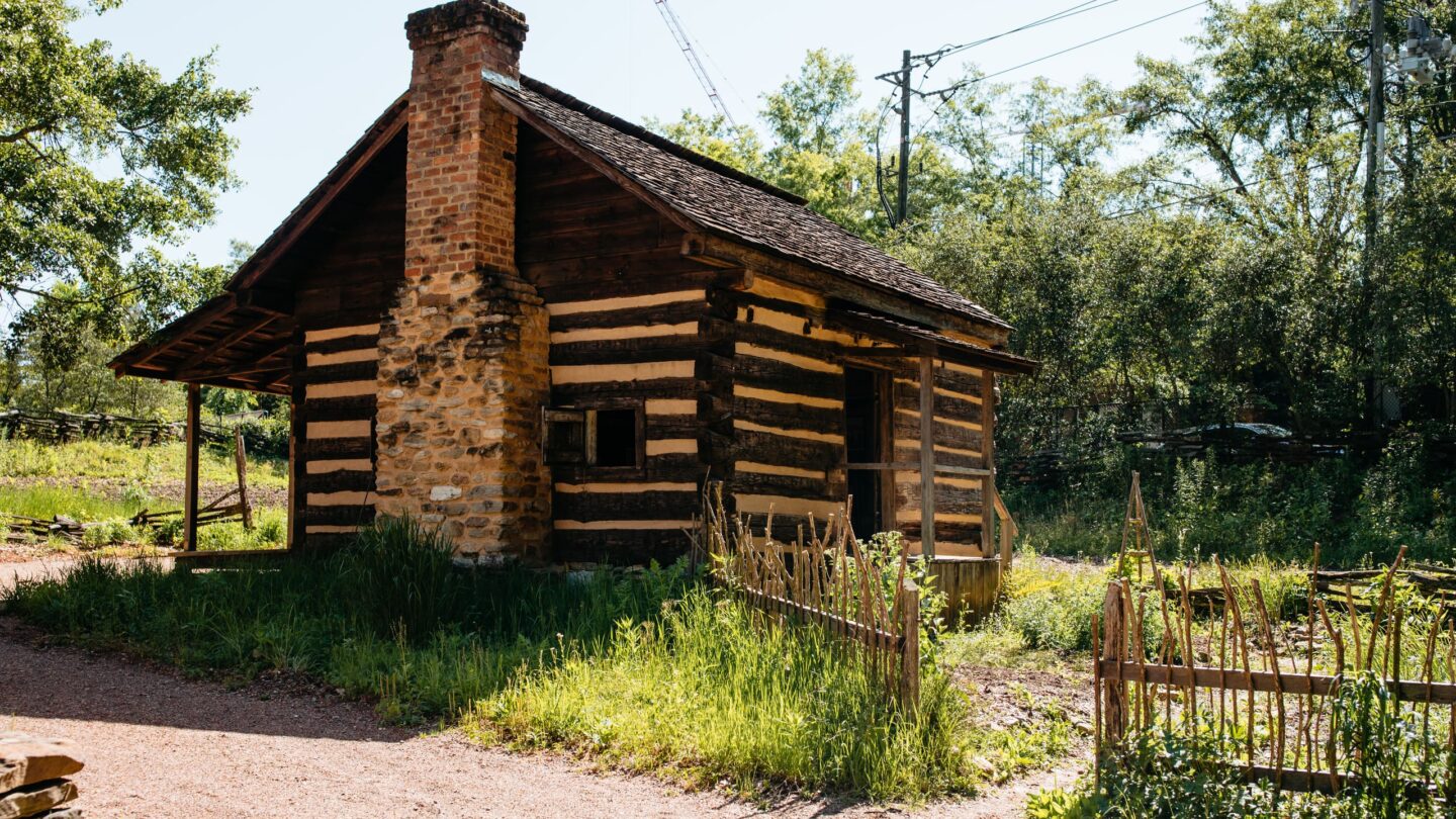 The Enslaved People’s Garden and cabin at Atlanta History Center (Atlanta History Center)