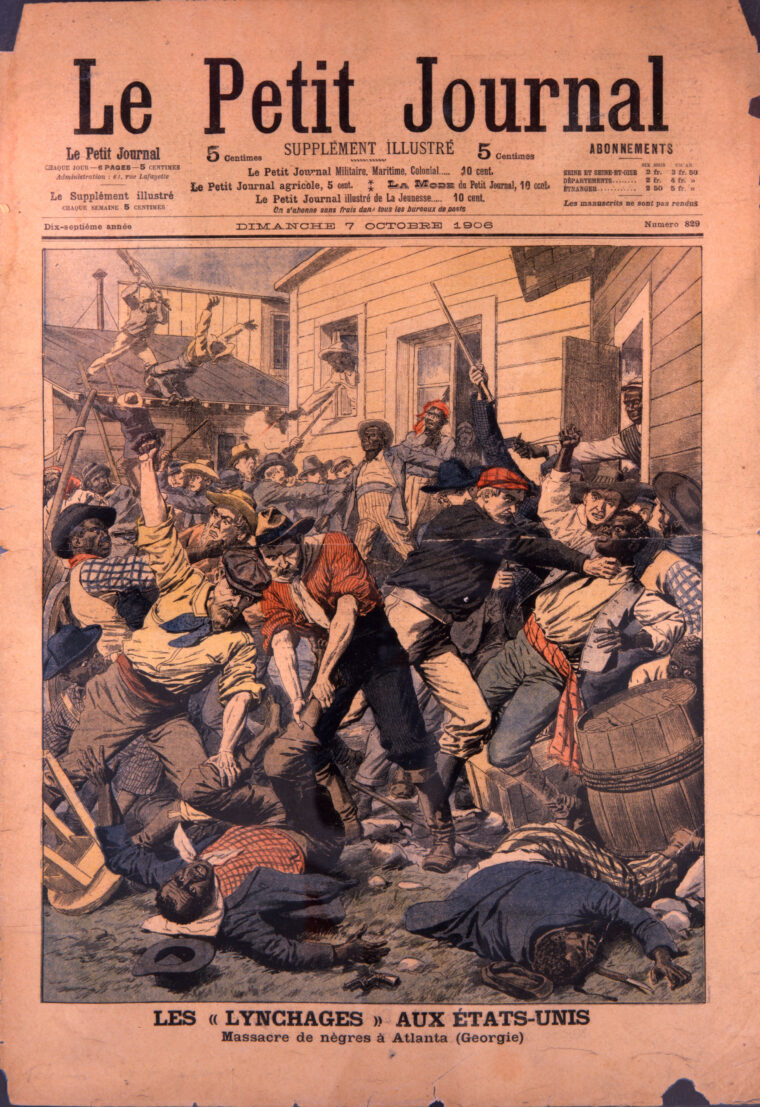 Cover of the French magazine, Le Petit Journal, October 7, 1906, depicting a drawing, titled “Massacre of Negroes at Atlanta.”