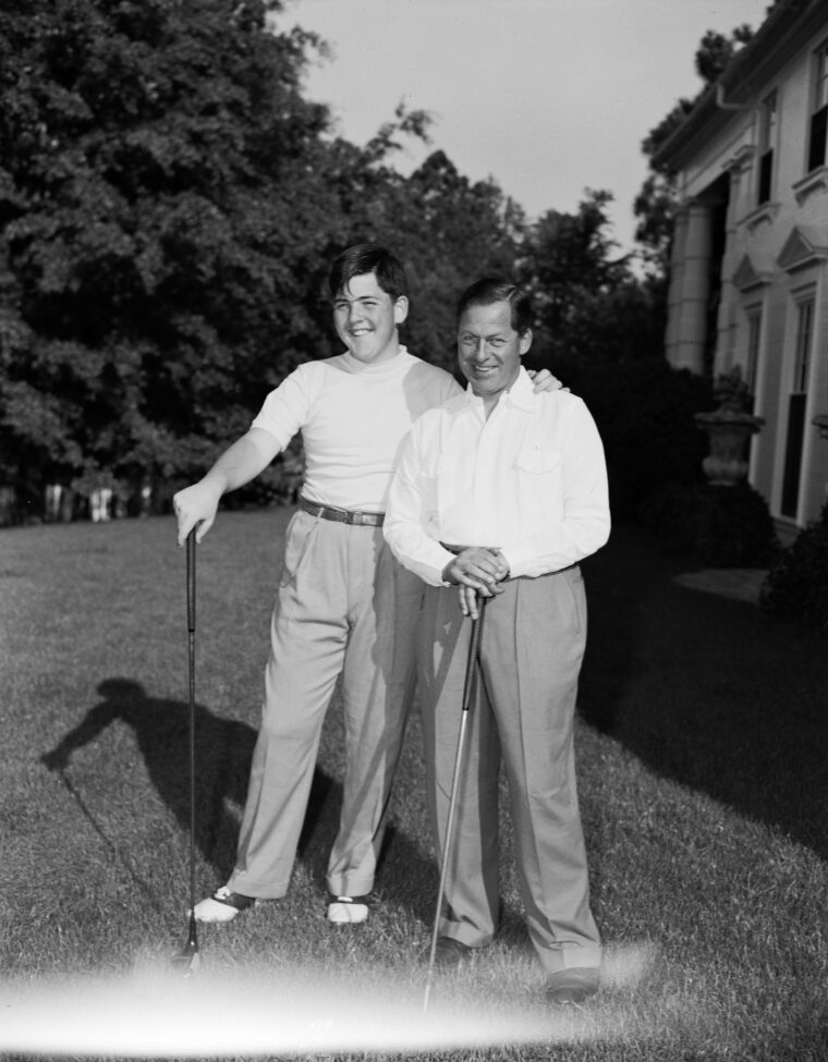 Bobby Jones with his son Bobby Jones III